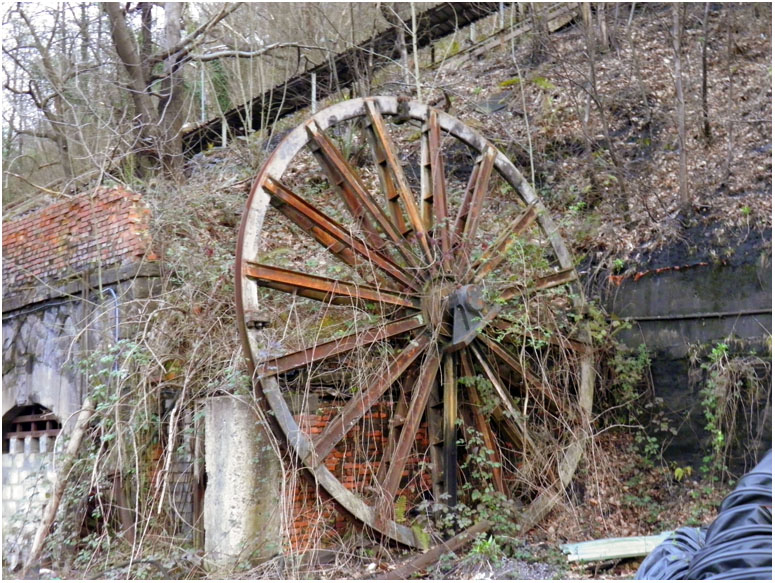 Instalaciones abandonadas de Minas de Figaredo, en Cortina, Turón, Mieres, Asturias. Año 2011.