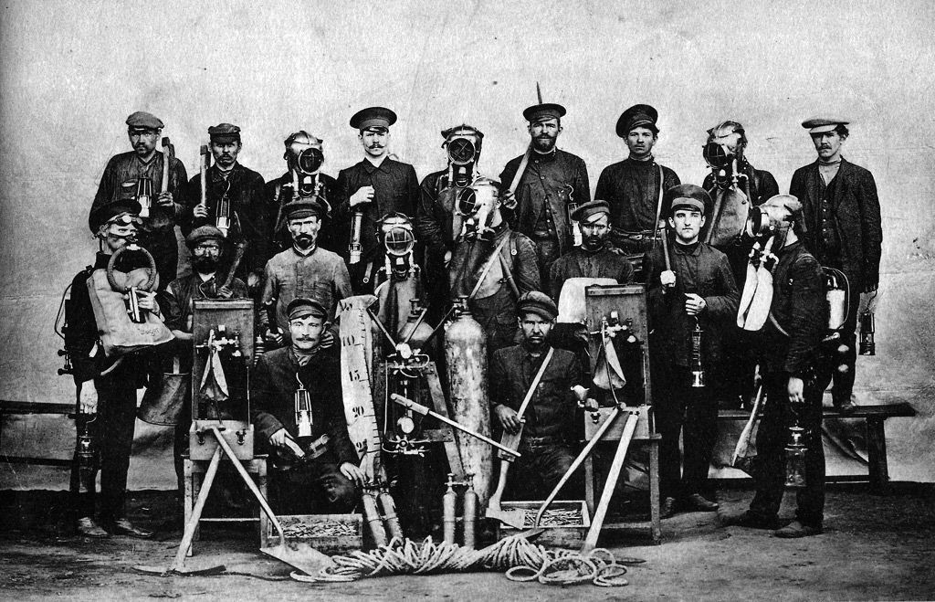 Equipo de rescate minero en Kadievka (hoy Stakhanov, Ucrania). Finales del siglo XIX - Principios del XX